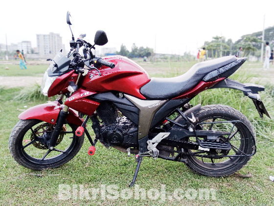 Suzuki gixxer monotone SD